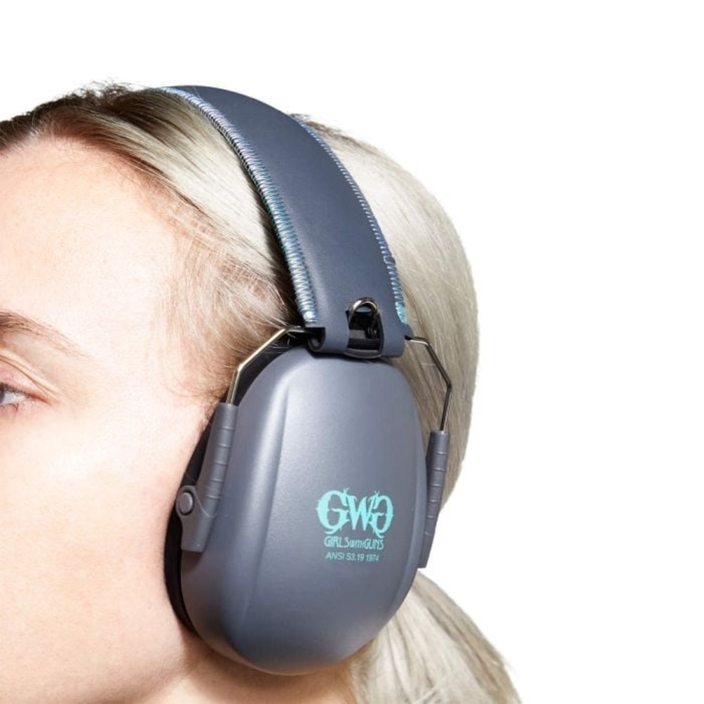Girls With Guns Assure Low-Profile Earmuffs, 23 dB NRR, ANSI S3.19 & CE EN352-1